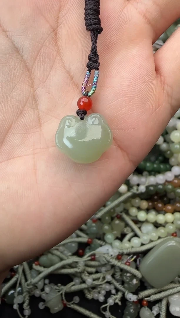 颈饰未镶嵌和田玉拍一发一