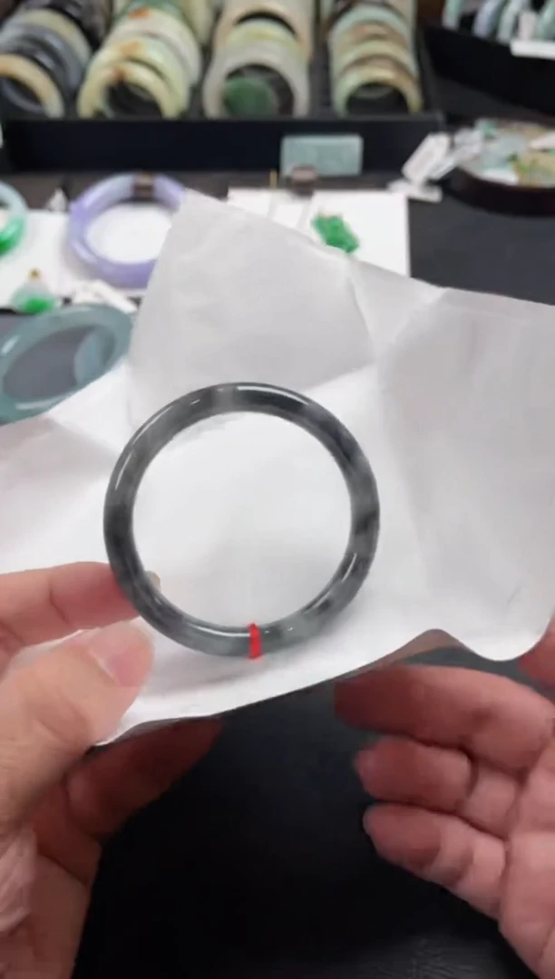 【闪购商品】翡翠手镯未镶嵌57圆条