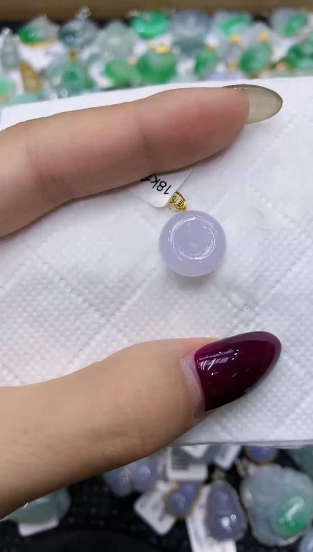 翡翠18K金镶嵌颈饰111111111111
