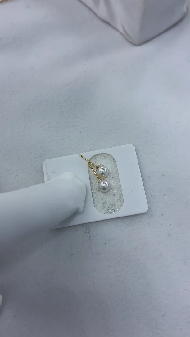 18K金镶嵌耳饰海水珍珠5-5.5素钉