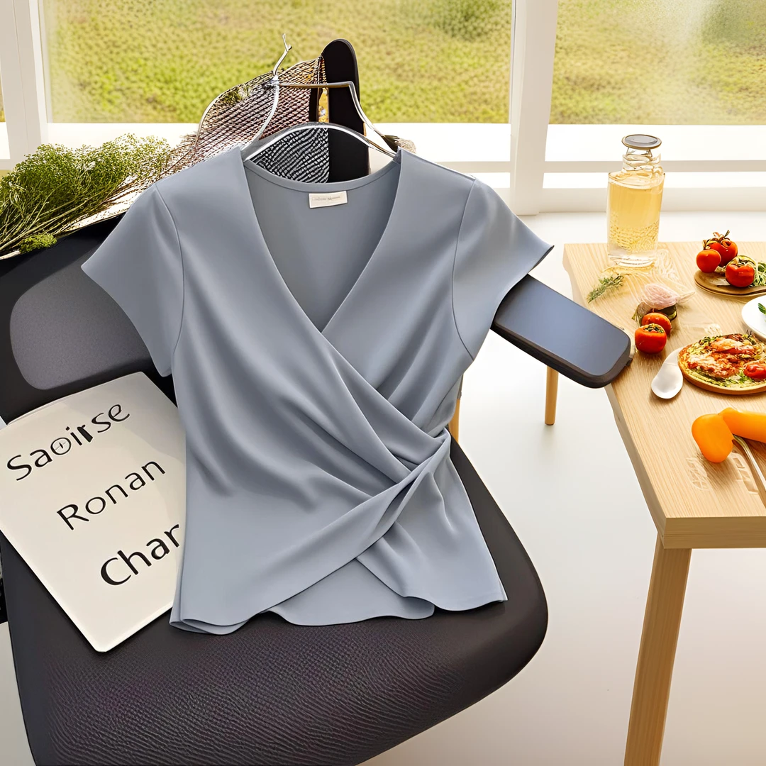 新款不规则交叉V领夏季女短袖T恤修身显瘦2025独特设计感别致新颖