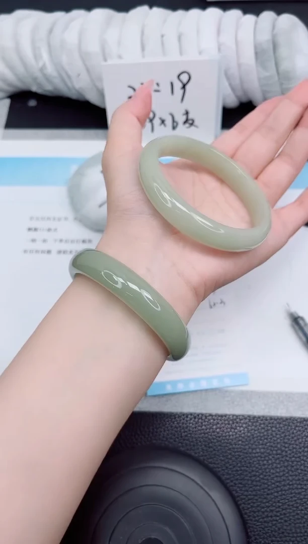 石英质玉手镯未镶嵌43-62.3