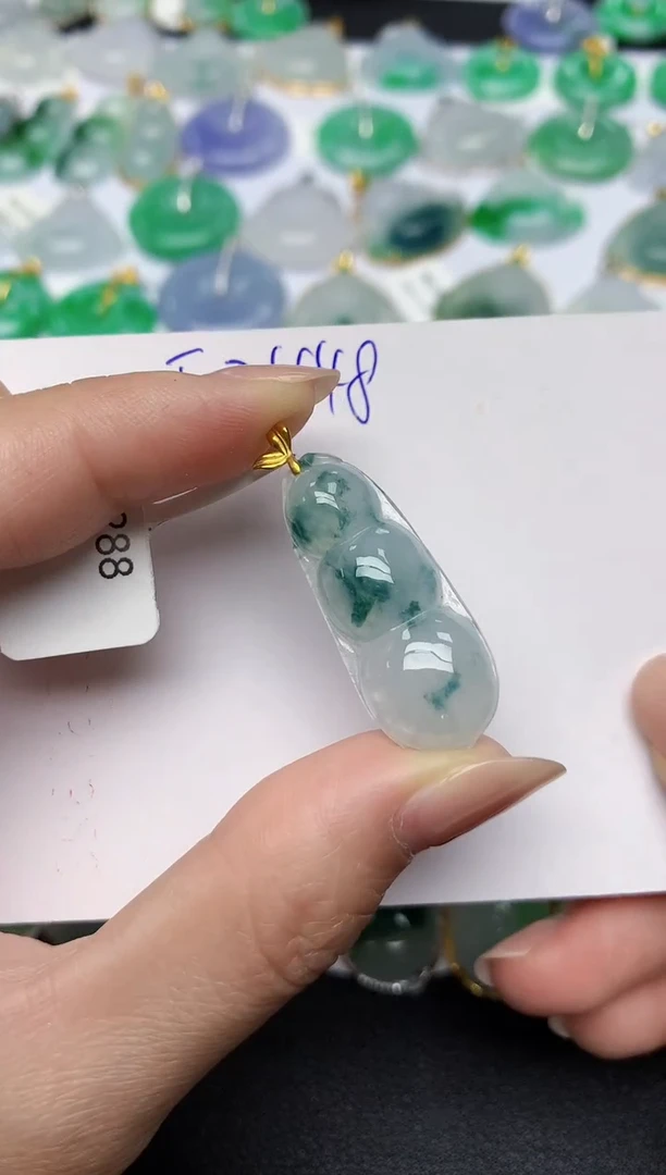 颈饰18K金镶嵌翡翠天然缅甸A货翡翠百元以上9元证书费自理