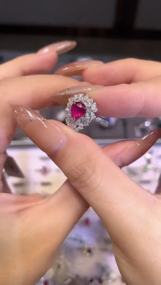 18K金镶嵌戒指红宝石   YB