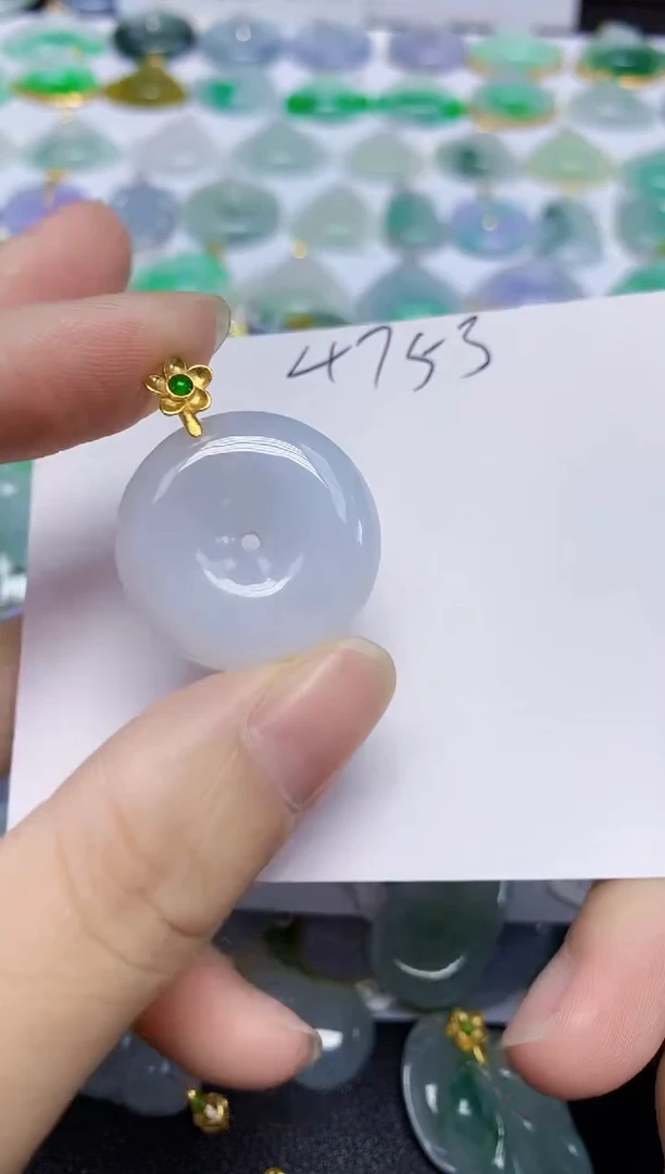 翡翠未镶嵌颈饰天然缅甸翡翠A货