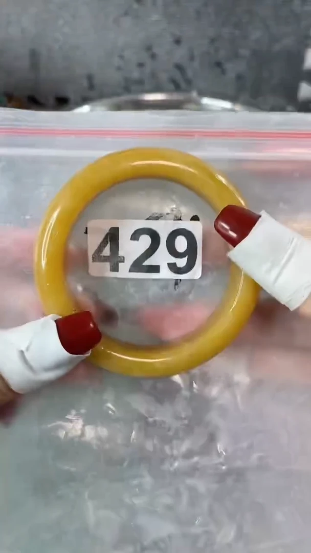 【闪购商品】石英质玉手镯未镶嵌56+429福利款不完美介意勿拍