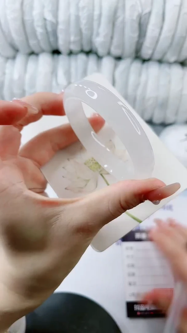 【闪购商品】石英质玉手镯未镶嵌0045151936-多样性发货