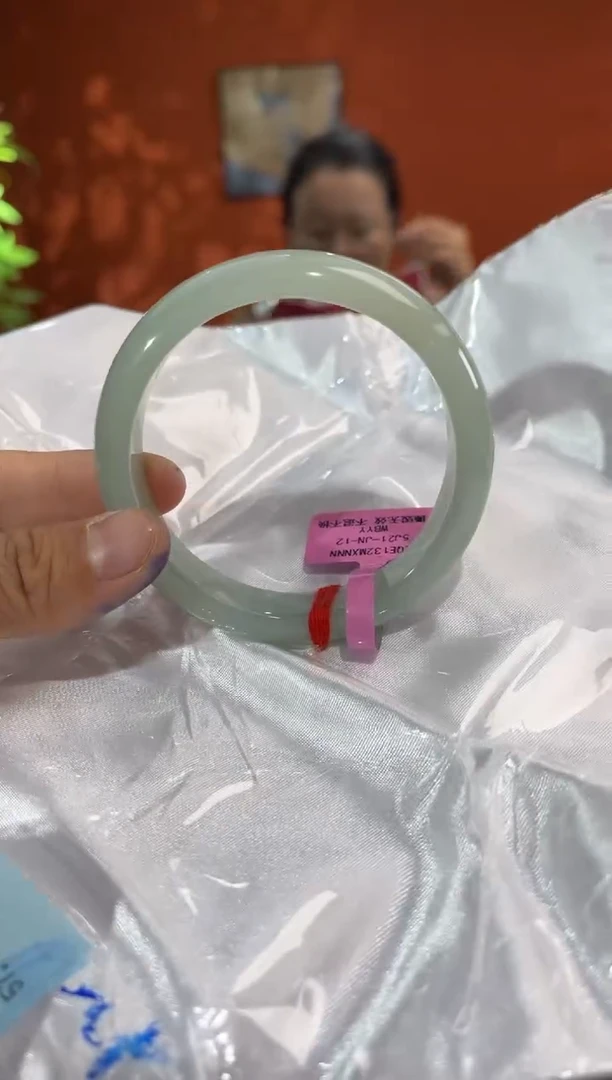 未镶嵌手镯翡翠翡翠手镯