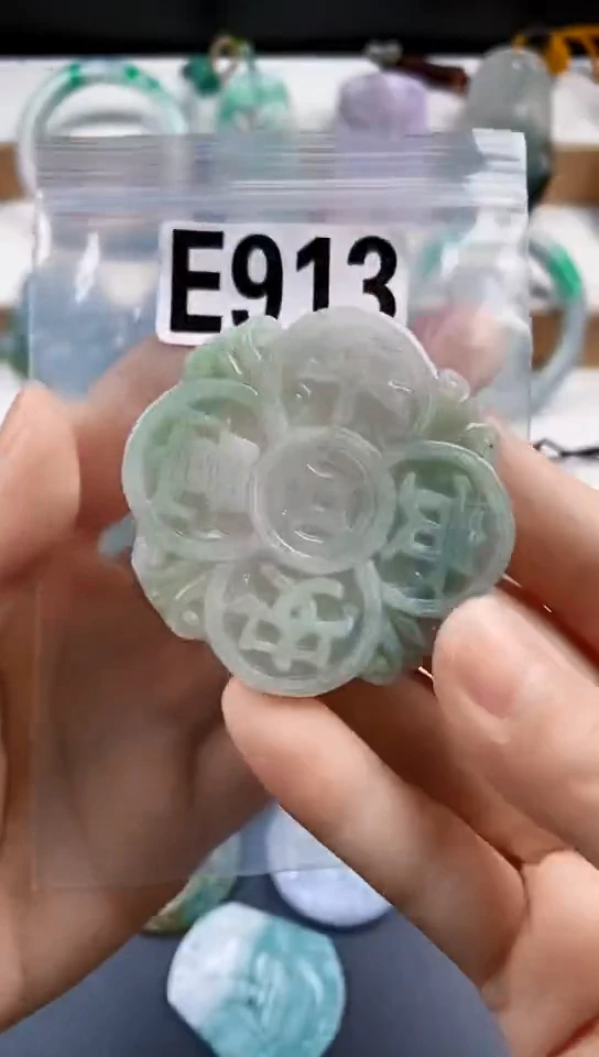 颈饰未镶嵌翡翠天然翡翠吊坠挂件