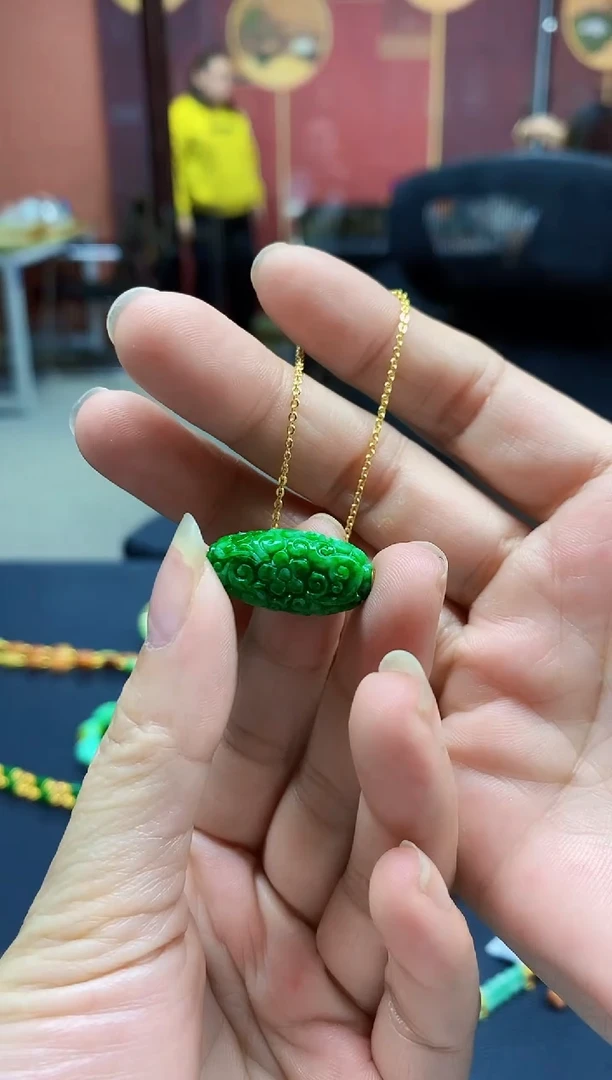 颈饰未镶嵌翡翠吊坠