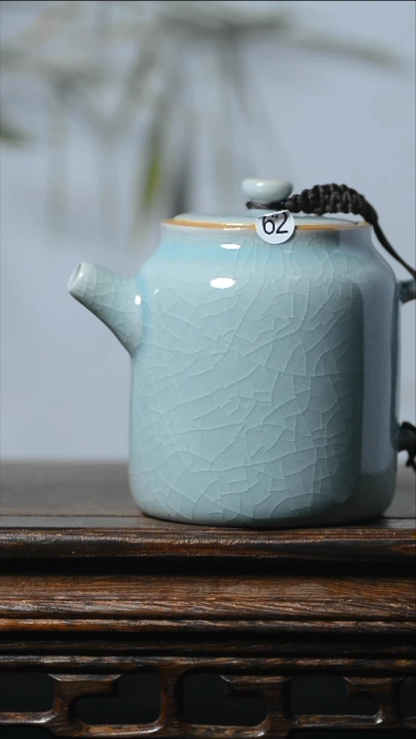 62号微瑕井栏壶清凉寺汝瓷