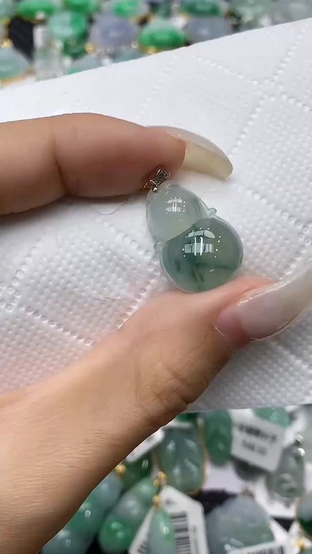 颈饰18K金镶嵌翡翠11111111111