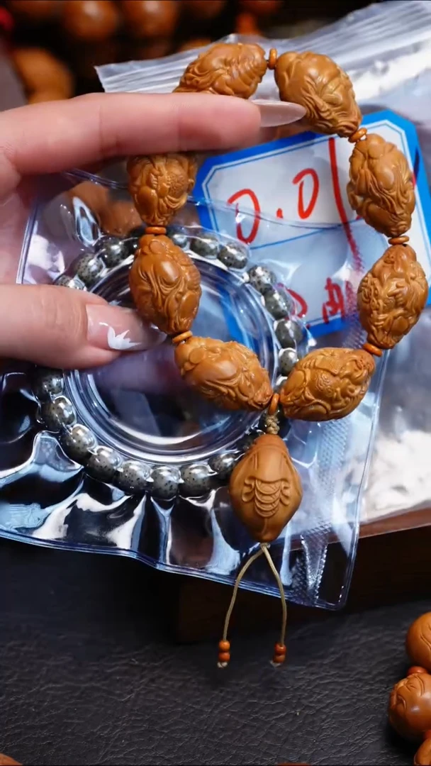 【闪购商品】橄榄核吊坠苏工橄榄核
