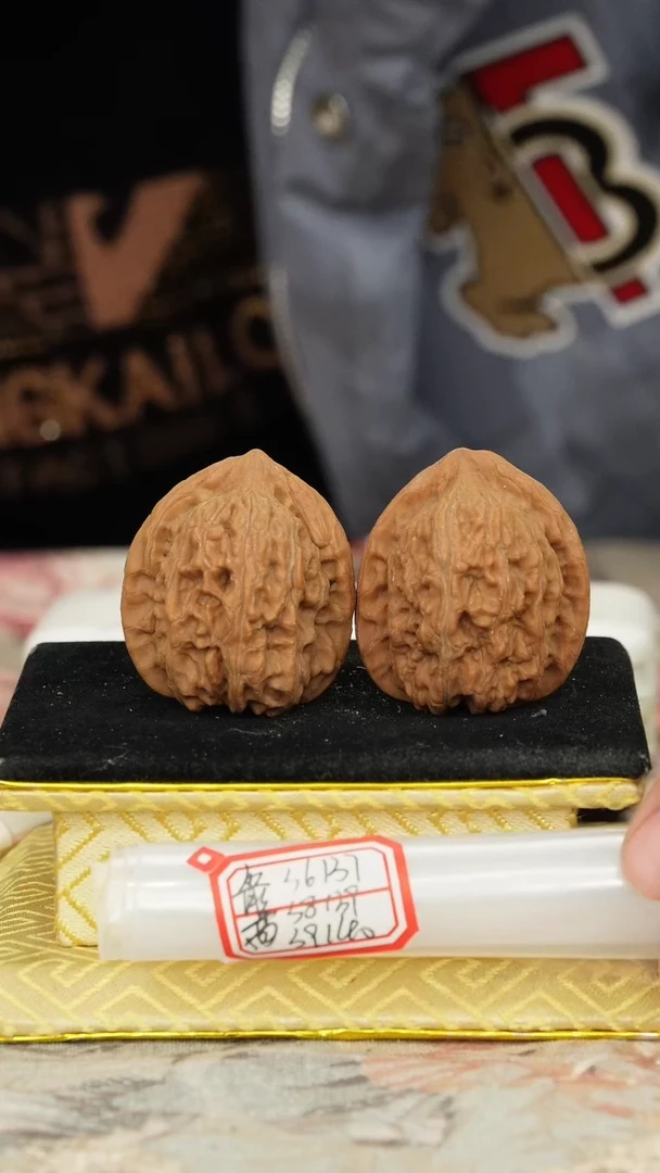 【闪购商品】文玩核桃把件赤龙鸡心