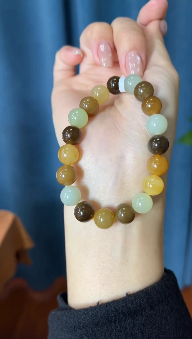 颈饰未镶嵌和田玉佩佩10mm左右