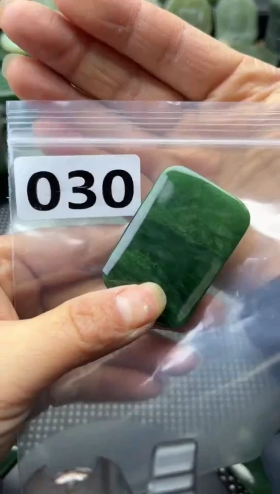 未镶嵌和田玉珠宝半成品牌子