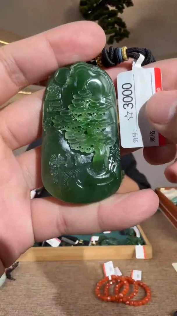 颈饰未镶嵌和田玉1