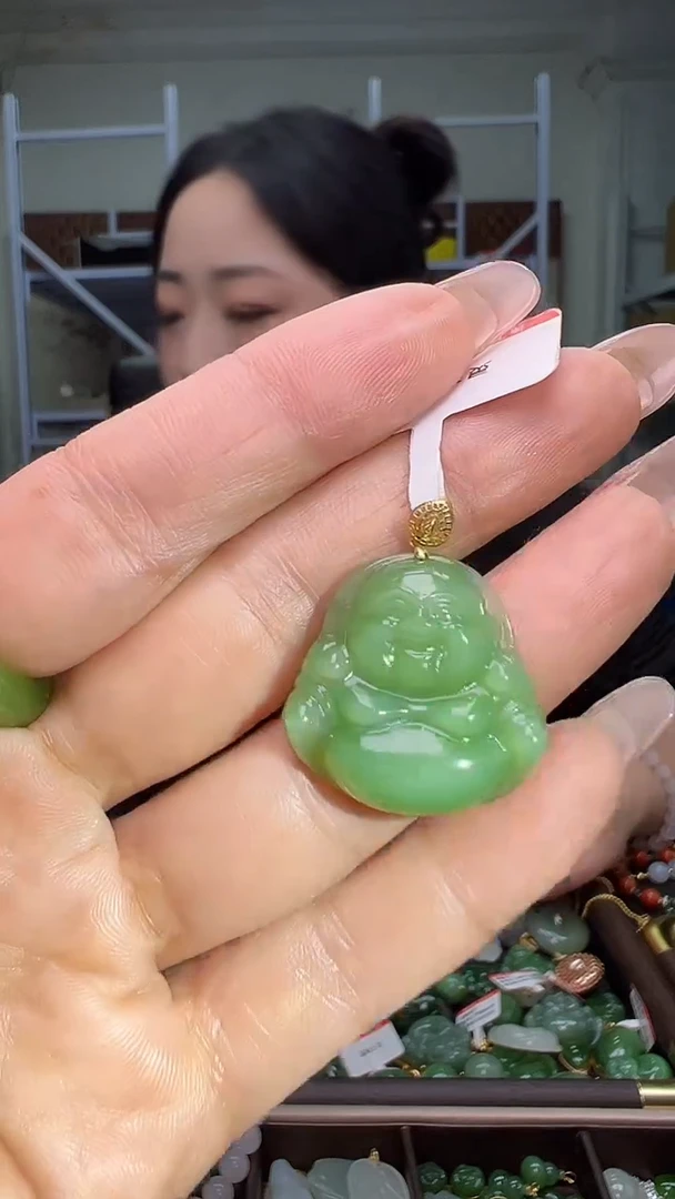 颈饰18K金镶嵌和田玉（多样性发货.发其一）11.27.84