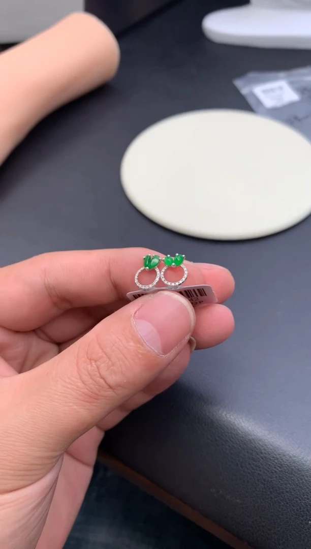 18K金镶嵌定制翡翠48小时鉴赏期 退货不扣服务费