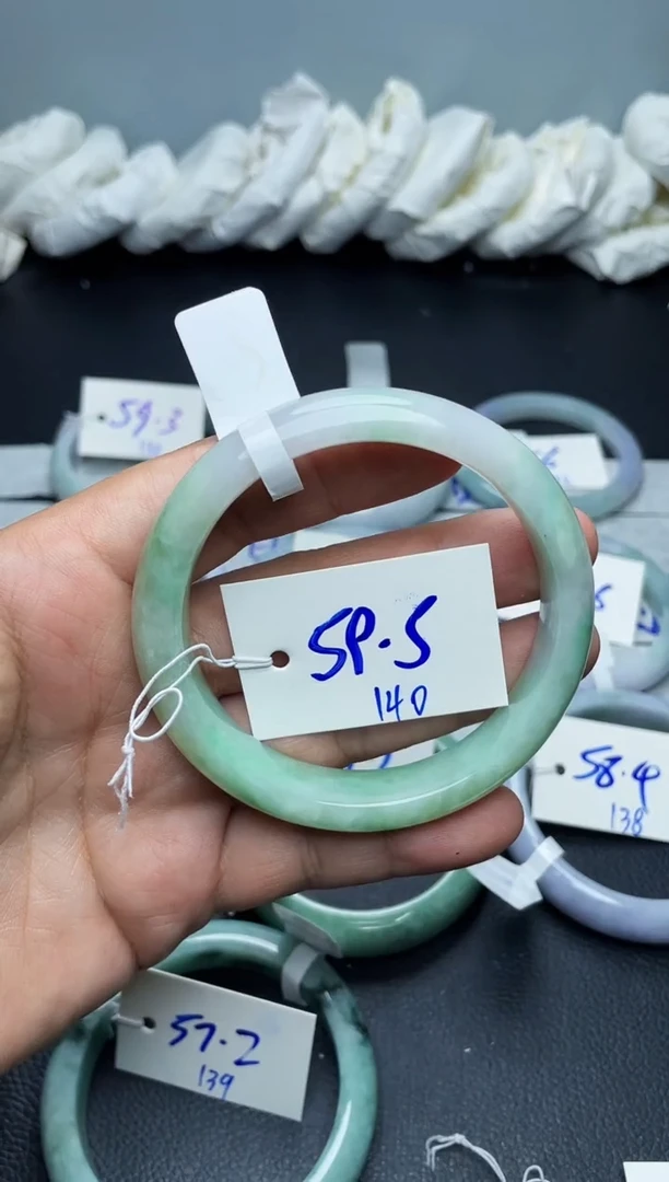 未镶嵌手镯翡翠140