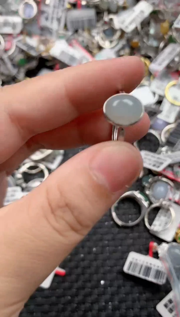 银S925镶嵌戒指翡翠333        10