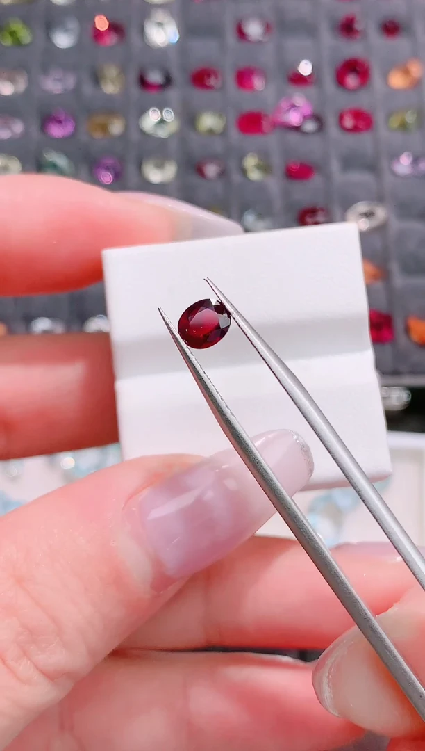 裸石红宝石0.7ct