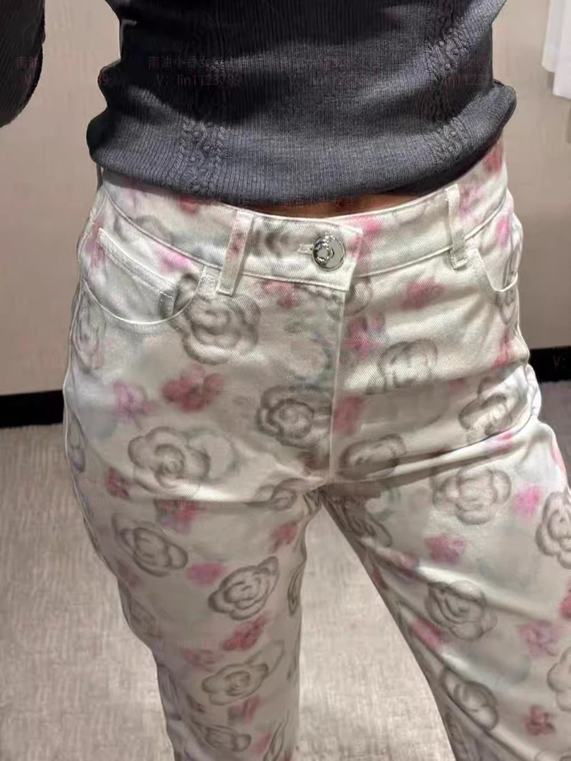 手绘山茶花高腰显瘦直筒牛仔长裤