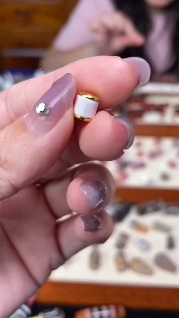 玛瑙/玉髓颈饰未镶嵌137奶瓶珠