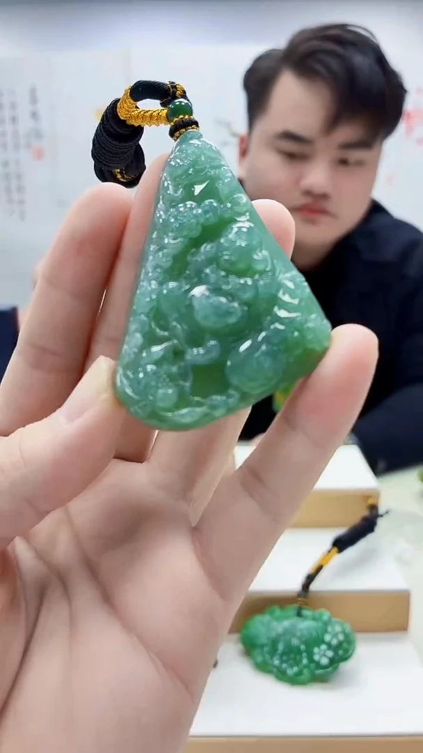 未镶嵌定制翡翠5060bb-毛货挂件23