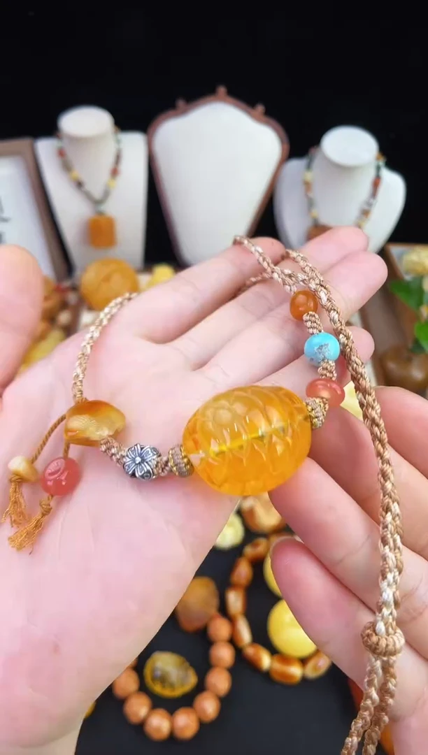 琥珀未镶嵌珠宝奇石柒月