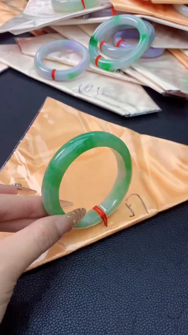 未镶嵌手镯翡翠0533503909