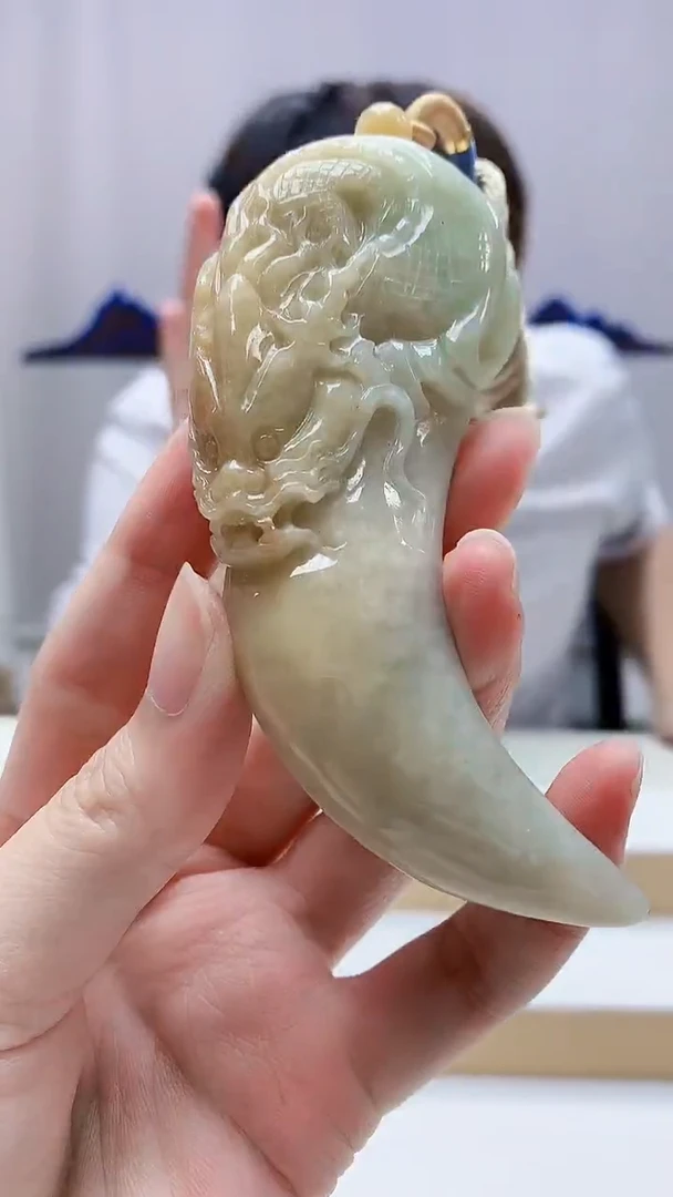 未镶嵌定制翡翠4868zm-毛货挂件龙牙34