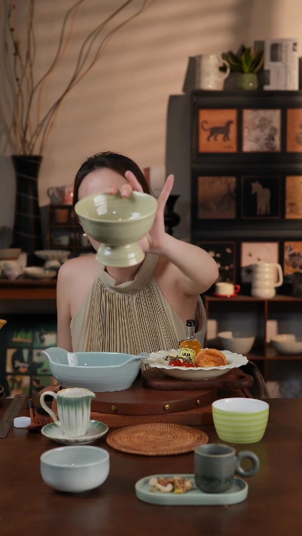 陶瓷北欧风螺纹异形高脚碗 酸奶碗微瑕 凑满20发货