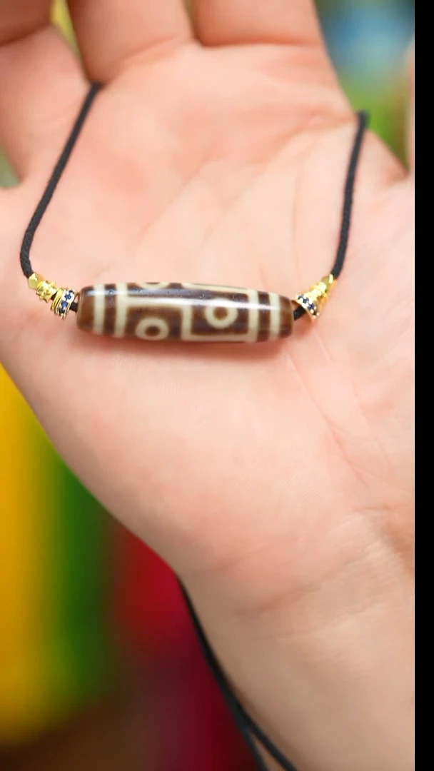 玛瑙/玉髓（覆膜）颈饰未镶嵌9眼珠珠（多样性发货，发其一）