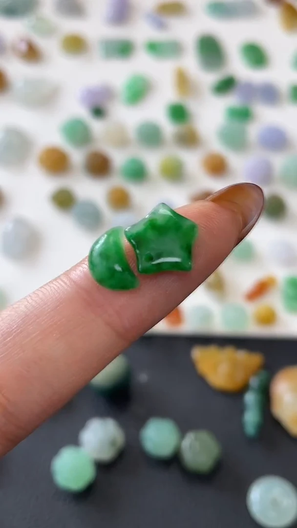 【闪购商品】定制翡翠未镶嵌星星月亮450+45