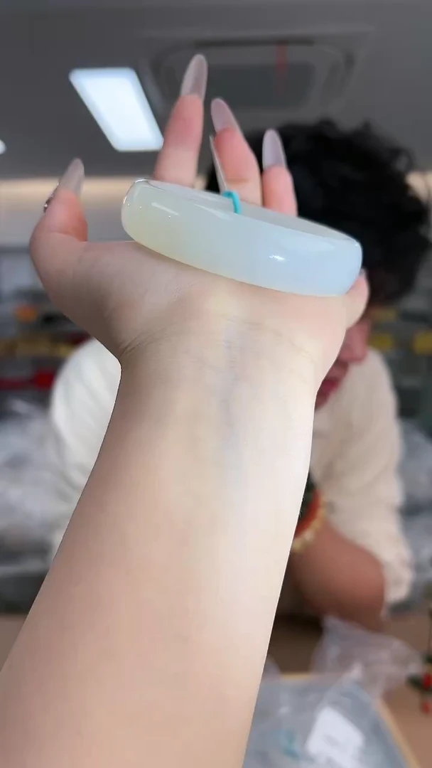 【闪购商品】和田玉羊脂玉未镶嵌手镯