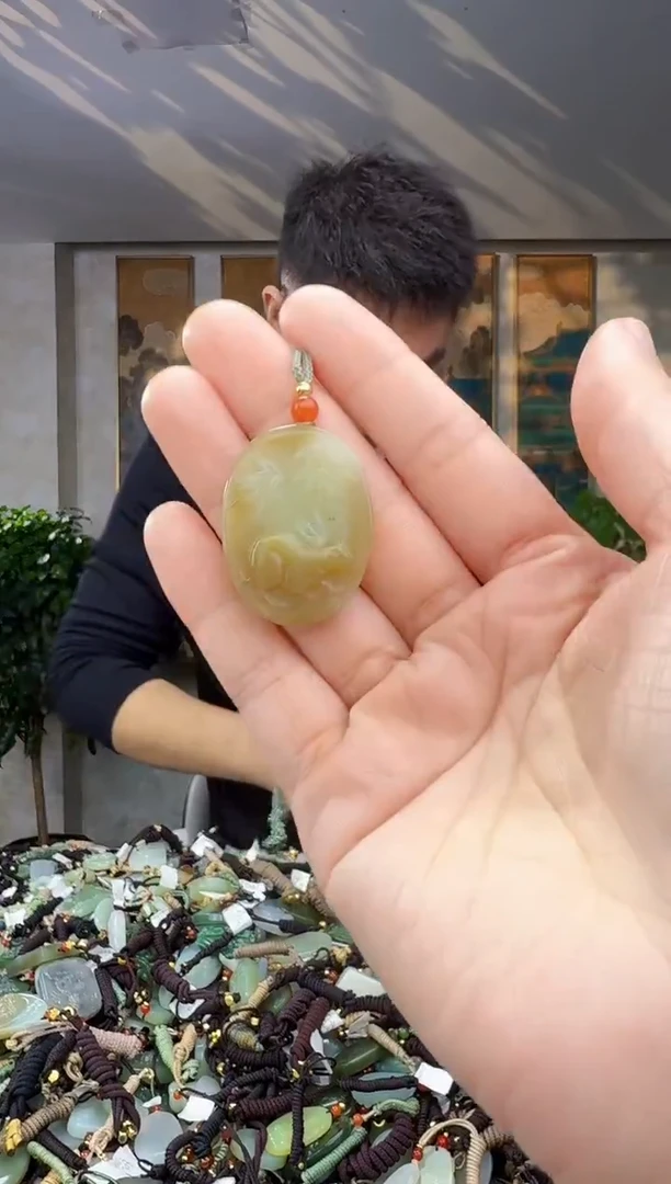 未镶嵌和田玉挂件拍一发一