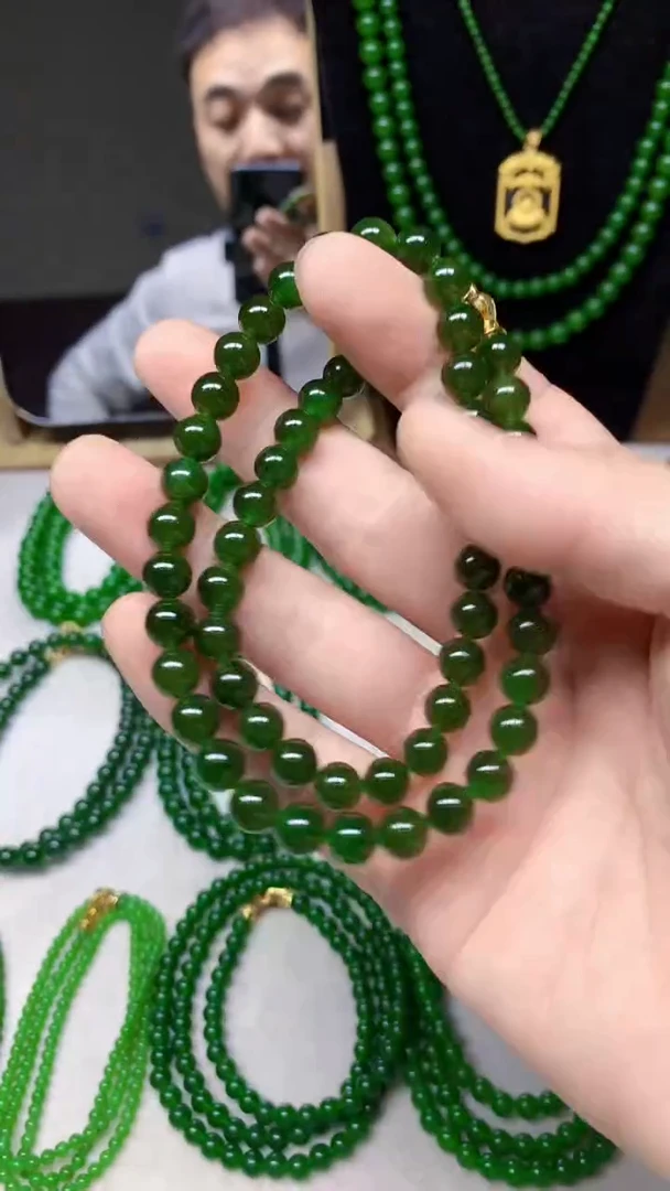 项链未镶嵌和田玉（碧玉）俄碧卡8的菠菜绿
