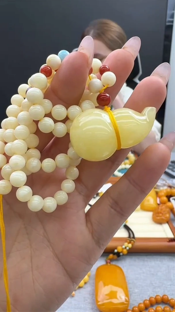 【闪购商品】琥珀颈饰未镶嵌46秒拍号