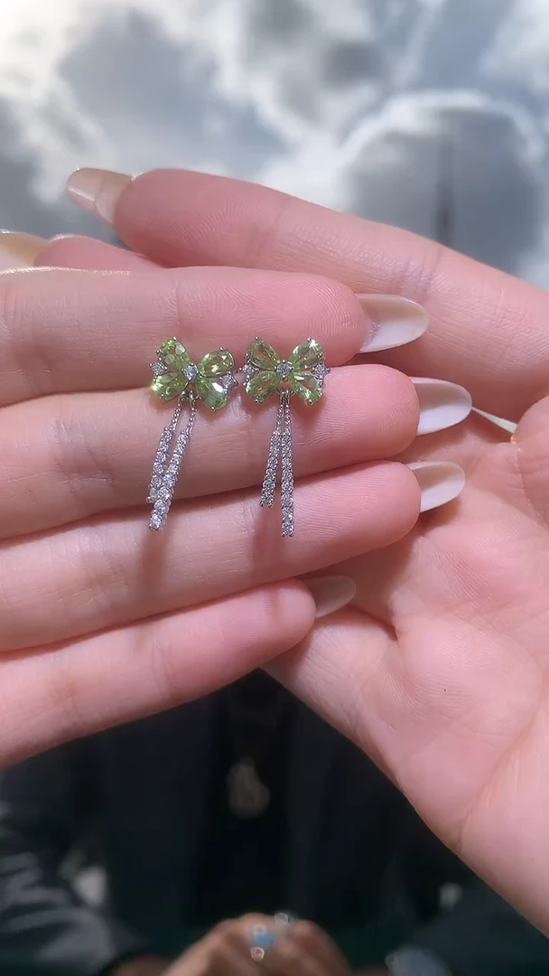 银S925镶嵌耳饰橄榄石【宝石世家严选】