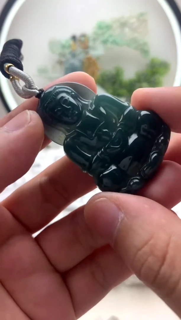 颈饰未镶嵌翡翠观音