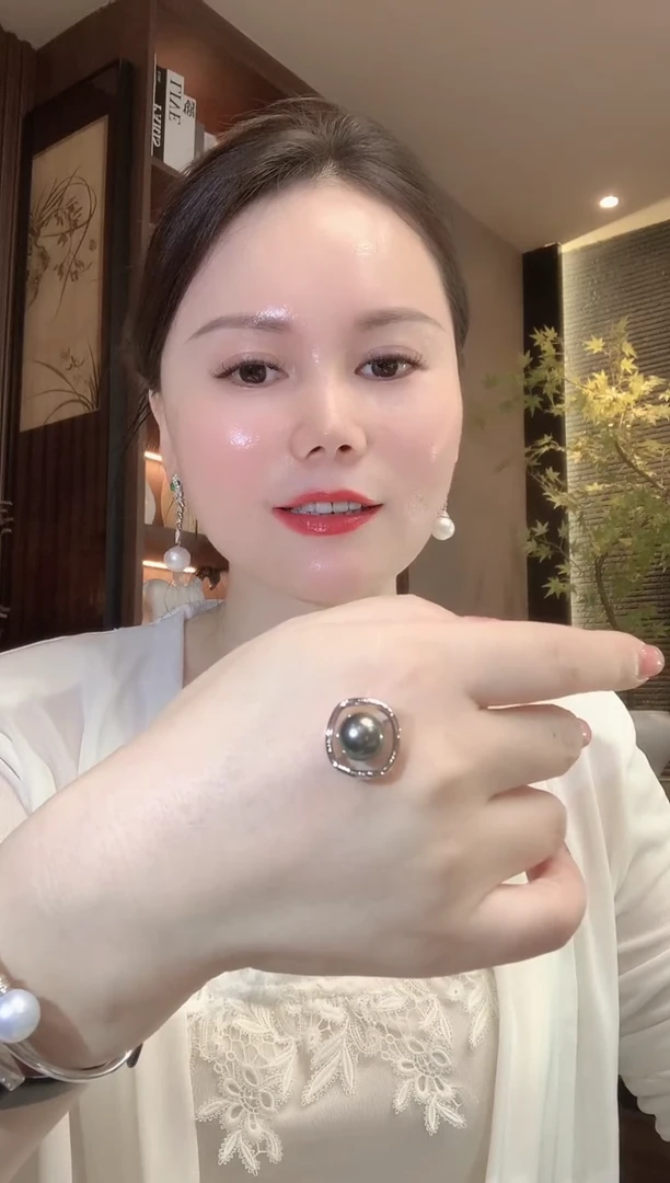 18K金镶嵌吊坠(不含链)海水珍珠A7