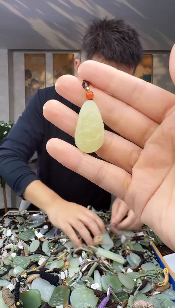 未镶嵌和田玉挂件拍一发一