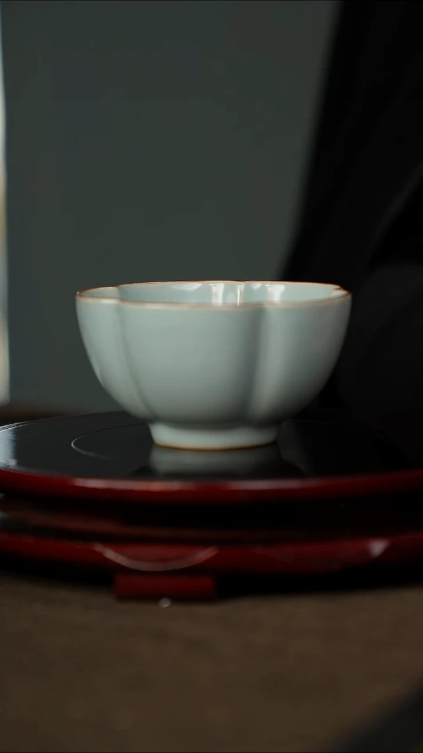 微微瑕 五瓣梅花杯 无底款