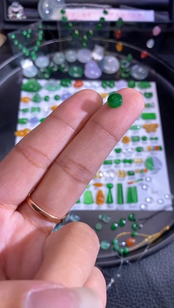 未镶嵌挂件翡翠珠子