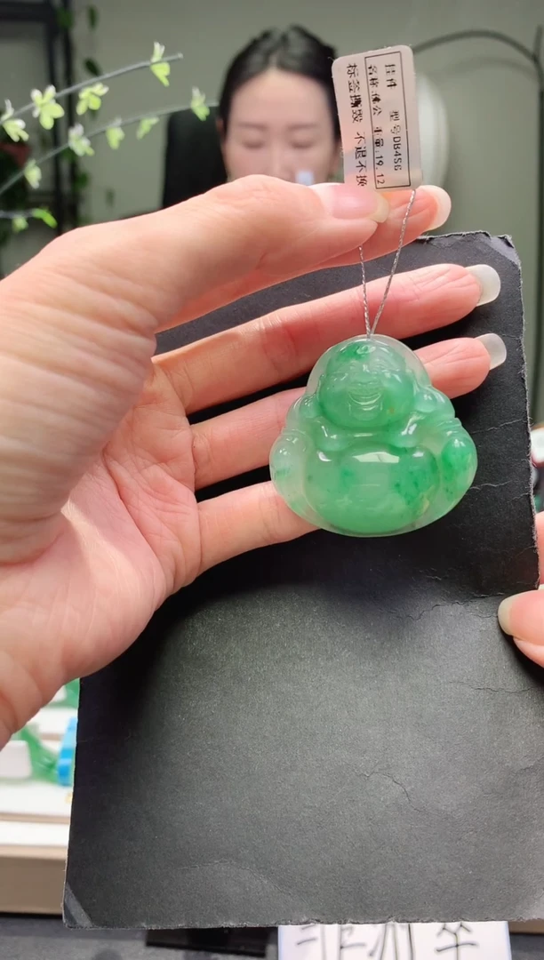 未镶嵌佛公石英质玉佛公