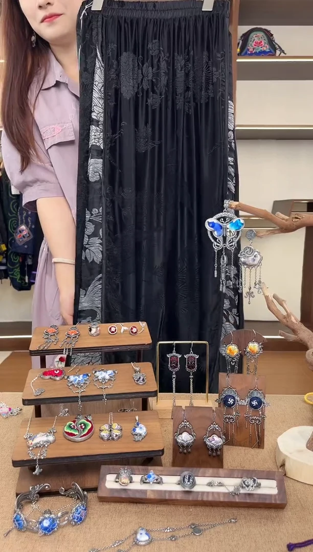 织绣A18黔东南苗族刺绣