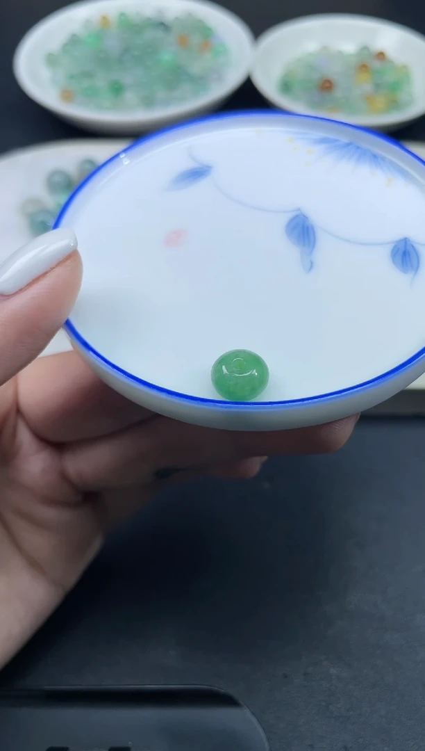 翡翠未镶嵌颈饰啊L439