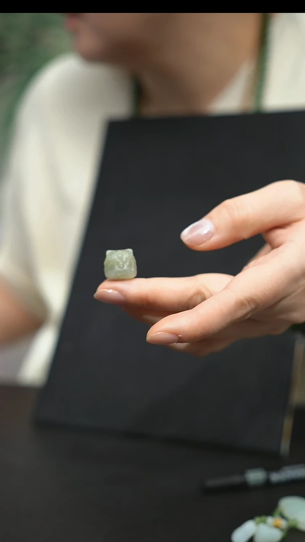 未镶嵌和田玉车挂煜***~未镶嵌 和田玉 车挂 煜*