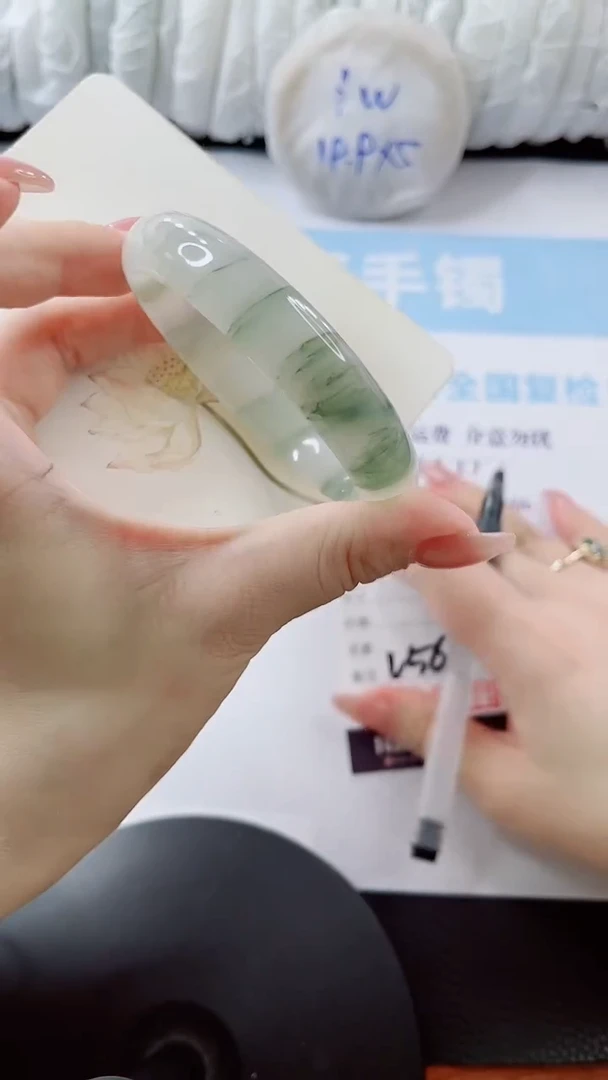 石英质玉手镯未镶嵌多样性发货V56